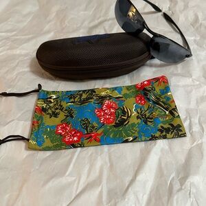 EUC Authentic Maui Jim Makaha Sunglasses, Pouch & Zipper Hard Shell Case